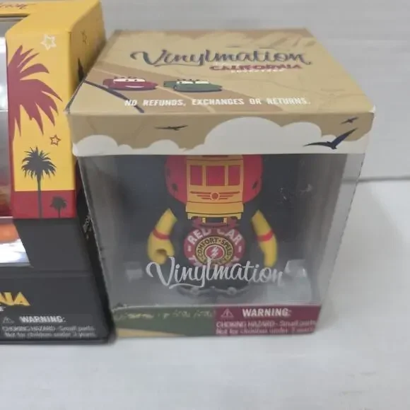 Lot Of 2 Disney Parks Vinylmation California Adventure Red Car Trolley New - Picture 3 of 5